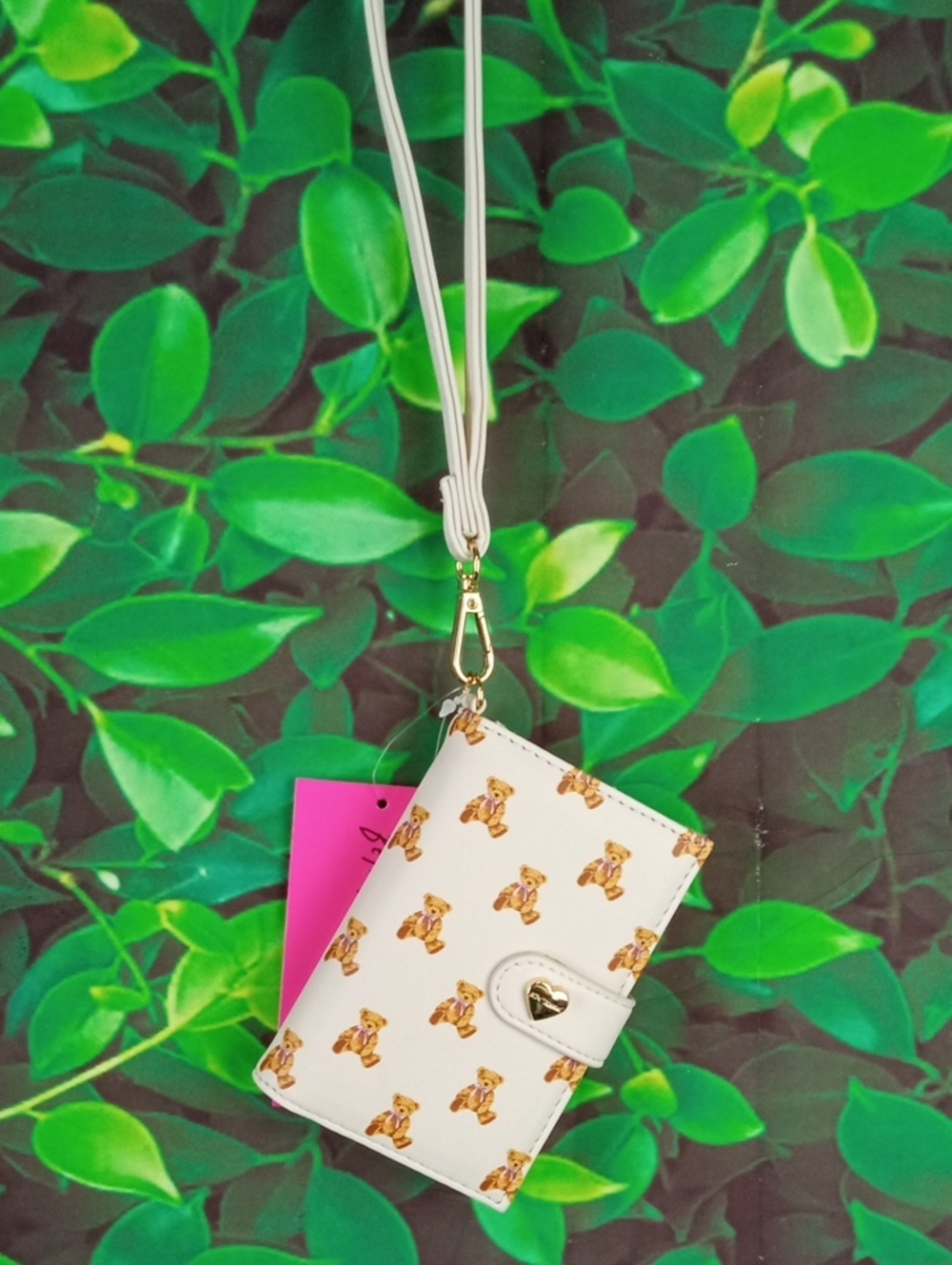 🛍️ Betsey Johnson Teddy Bear Print Wristlet Card Holder with Heart Clasp
